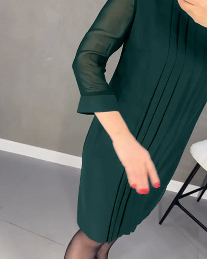 Pleated dress in knitted fabric